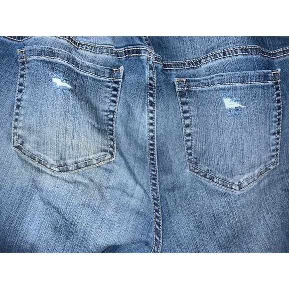 Torrid Jeans Womens Size 16 Premium Distressed Medium Wash Stretch Mid Rise EUC - Picture 6 of 10
